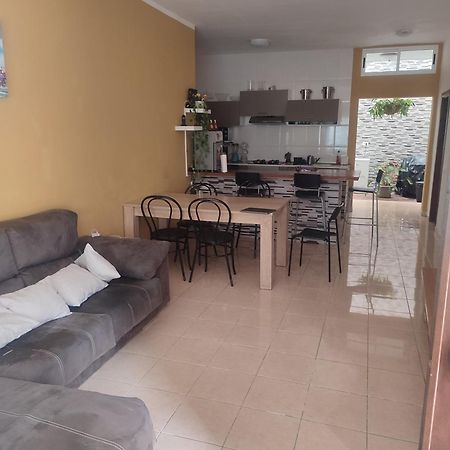 Habitacion Matrimonial En Casa Compartida La Laguna  Eksteriør billede